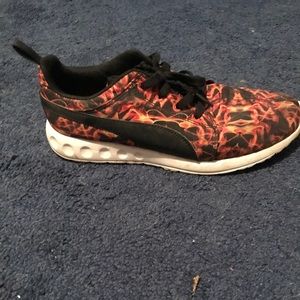 Puma men’s sneakers size 9, occasionally worn
